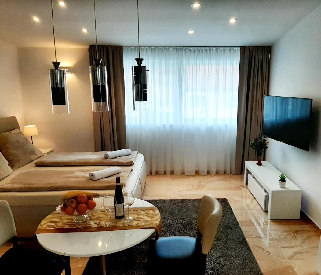 Nobless Apartments Holedna เบอร์โน ภายนอก รูปภาพ