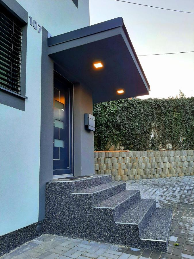 Nobless Apartments Holedna เบอร์โน ภายนอก รูปภาพ