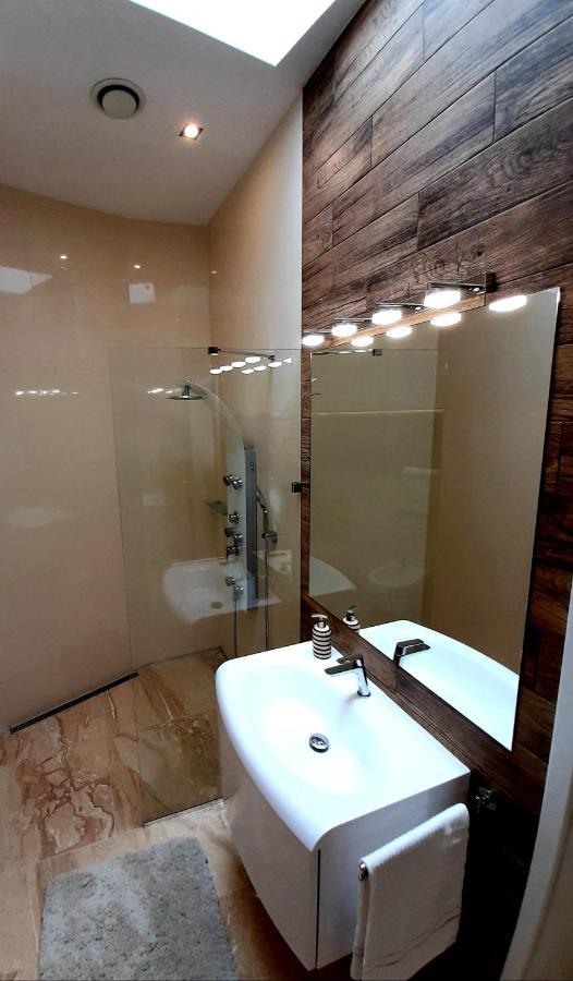 Nobless Apartments Holedna เบอร์โน ภายนอก รูปภาพ