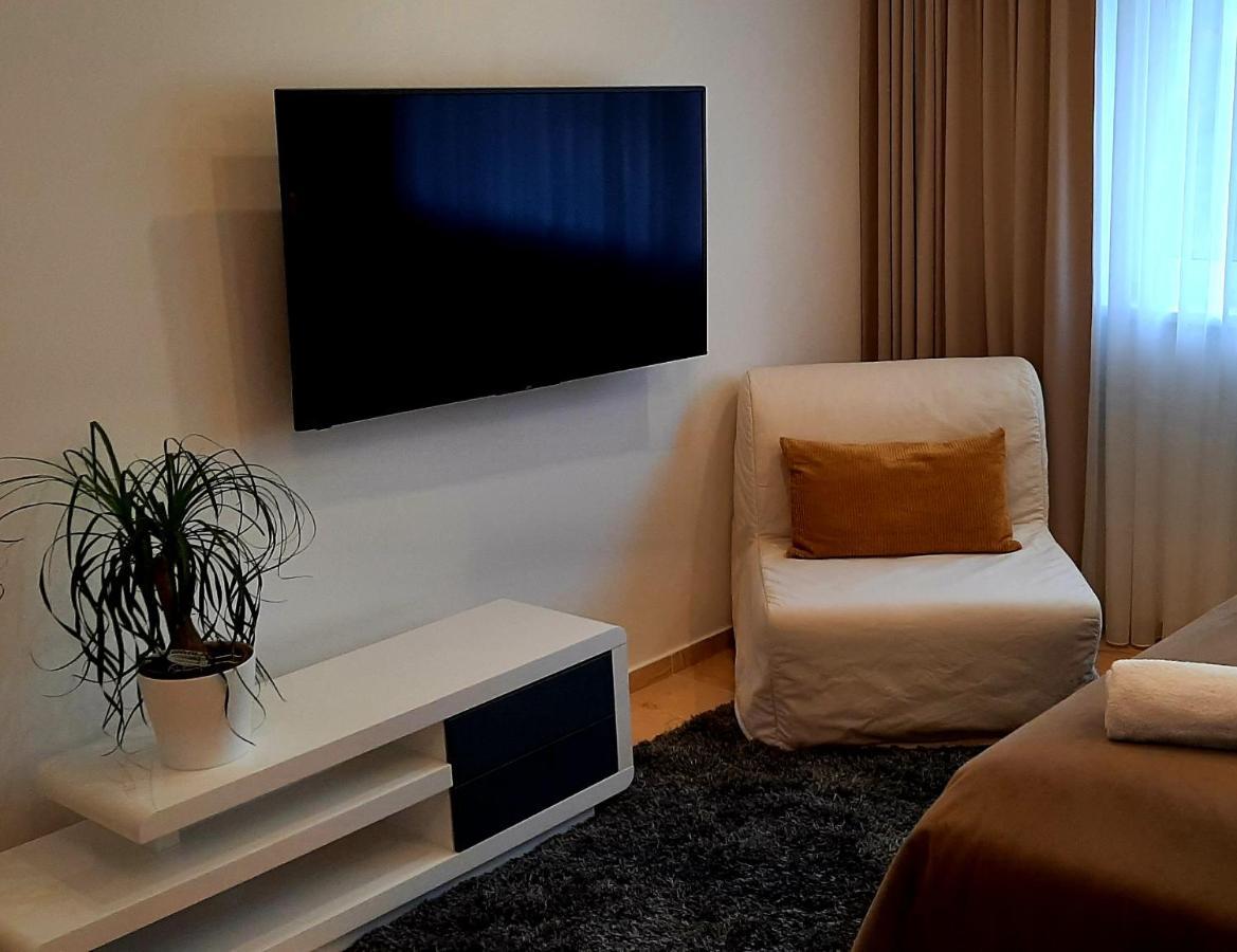 Nobless Apartments Holedna เบอร์โน ภายนอก รูปภาพ